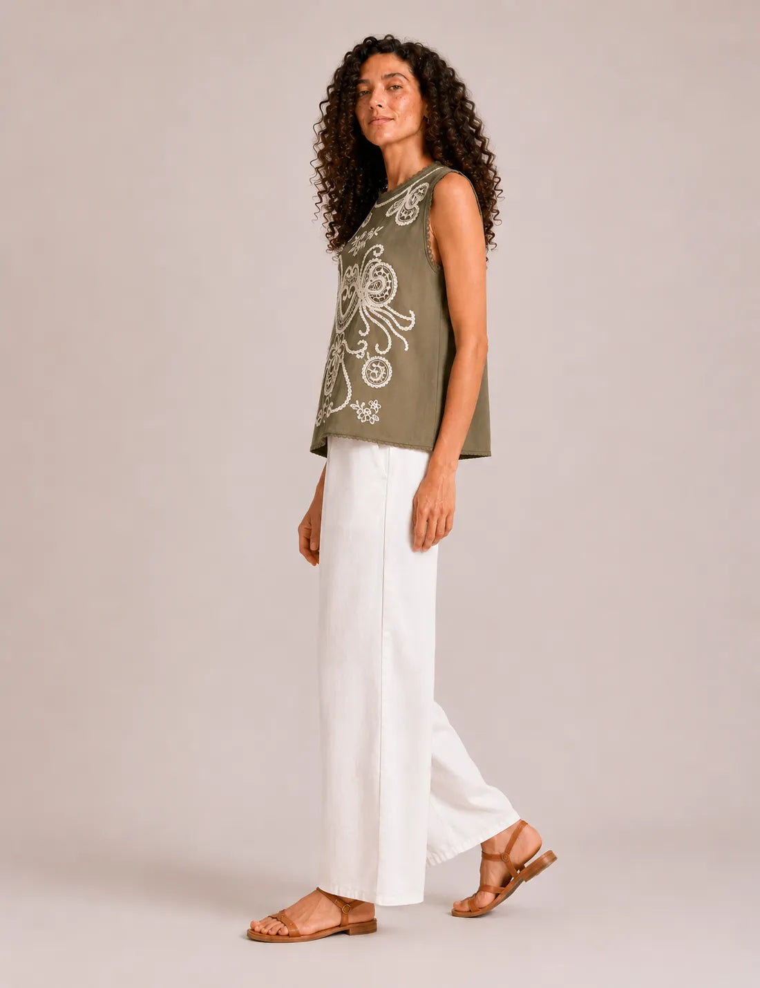 Blusa Bordada Kaki