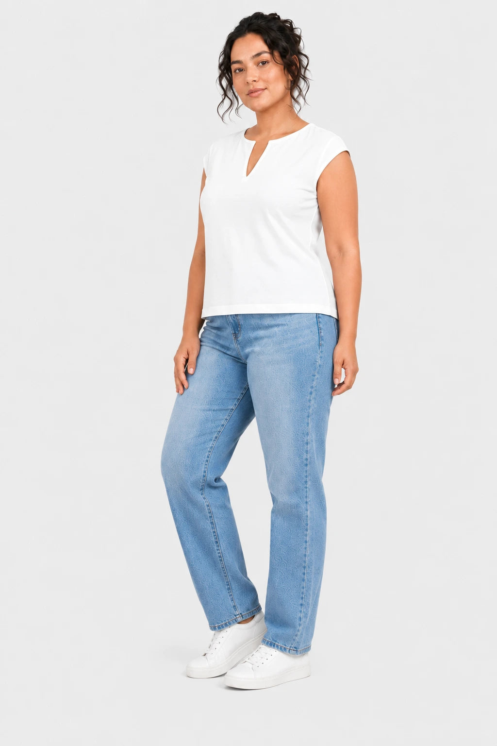 Camiseta Abertura Cuello Blanca