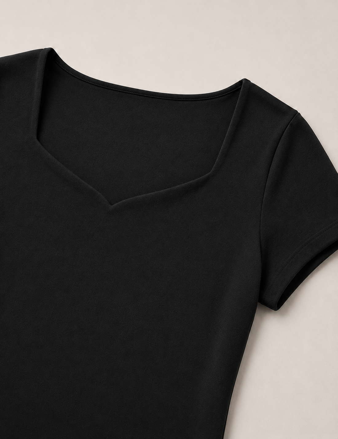 Camiseta Escote V Negra