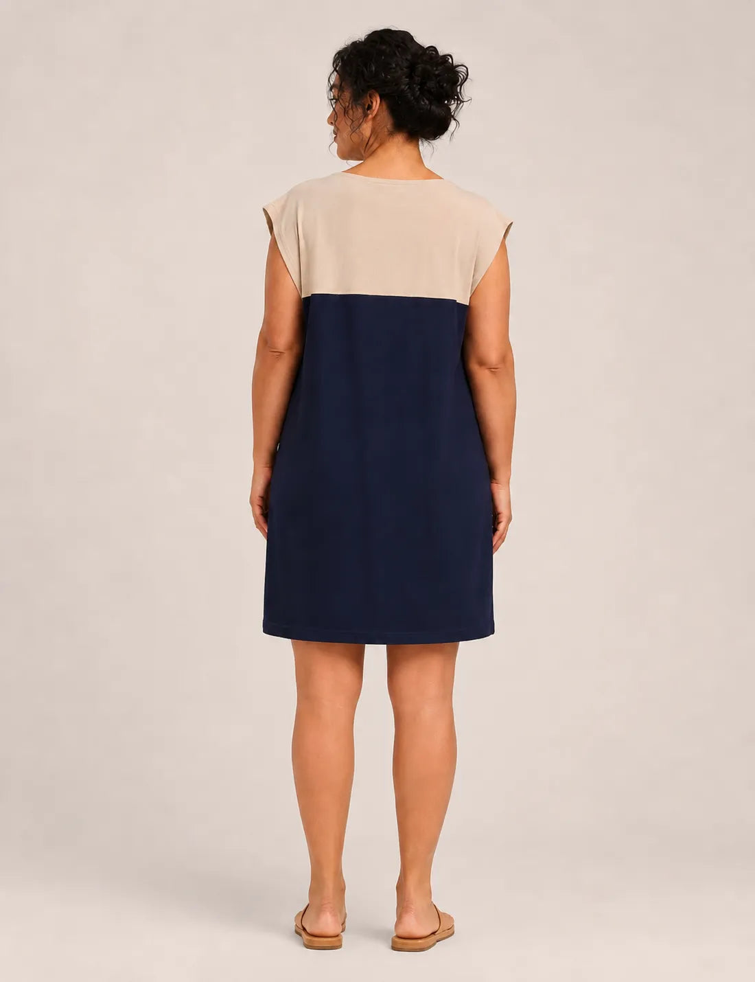 Vestido Bolsillos Marino y Beige