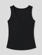 Camiseta U negra