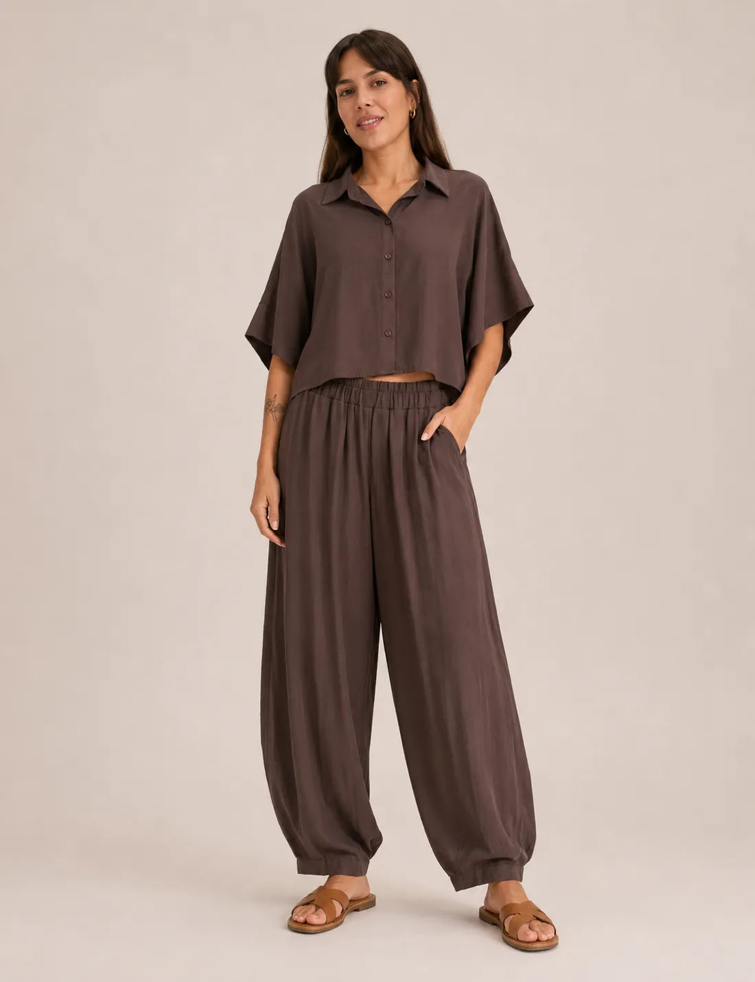 Camisa Crop Chocolate