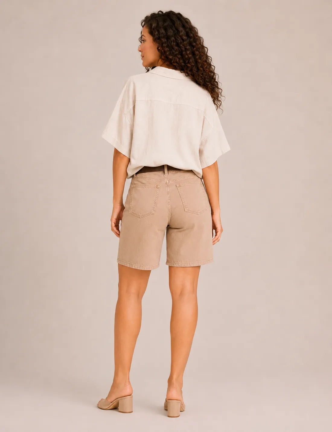 Camisa Crop Lino Tachuelas